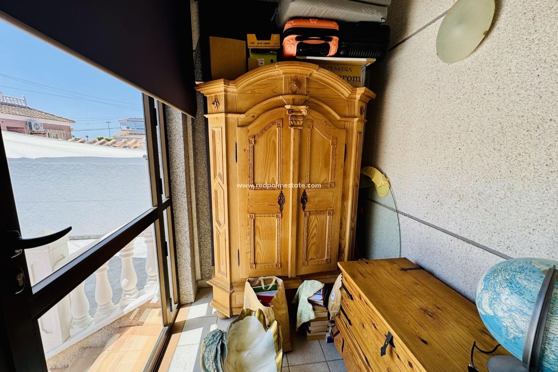 Reventa - Villa -
Torrevieja - La Siesta - El Salado - Torreta