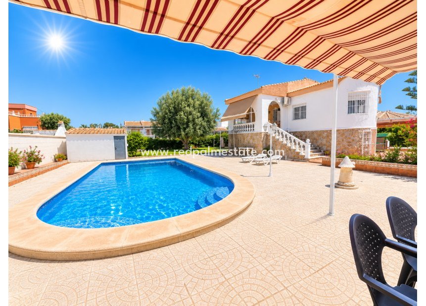 Reventa - Villa -
Torrevieja - La Siesta - El Salado - Torreta