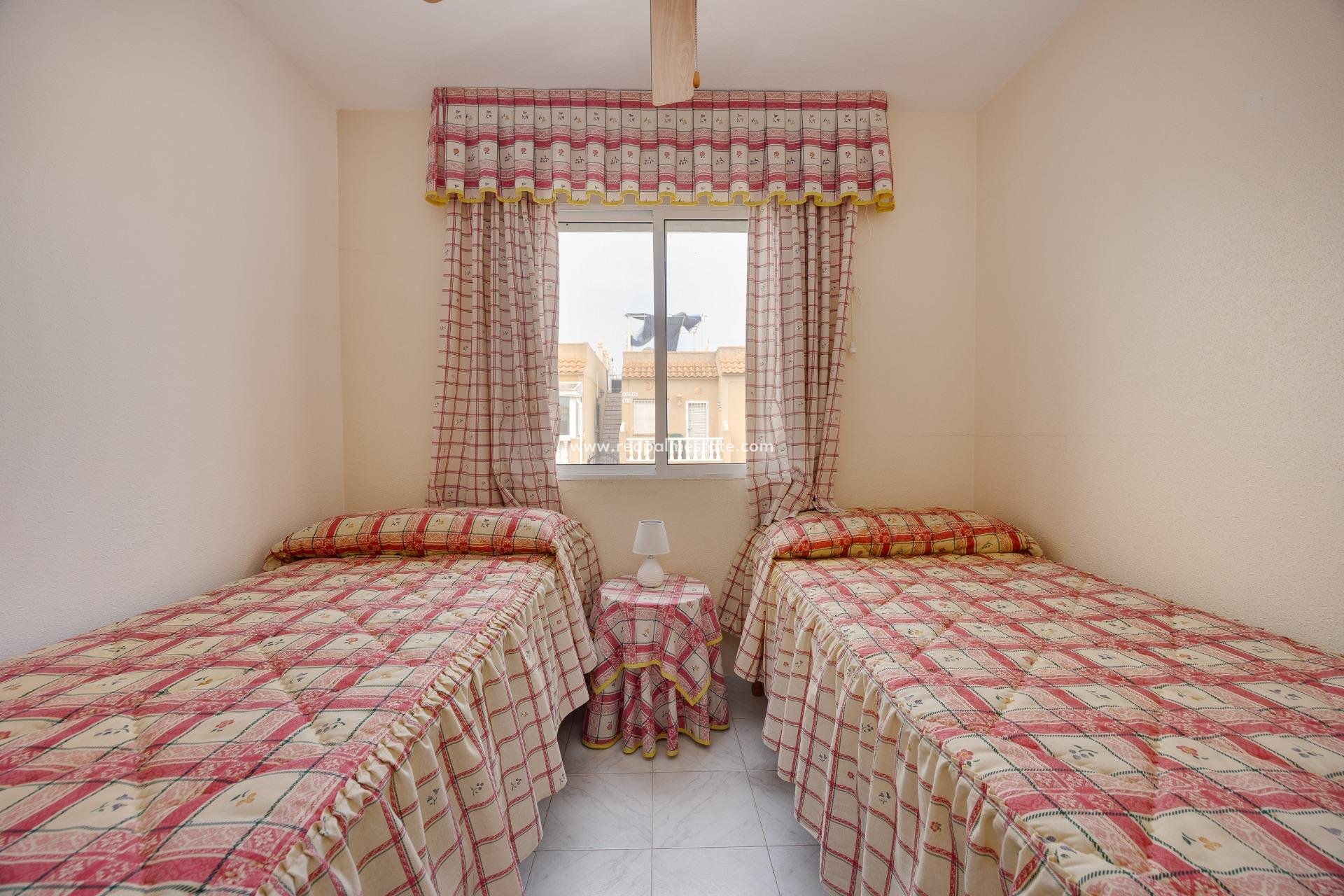 Reventa - Villa -
Torrevieja - La Siesta - El Salado - Torreta