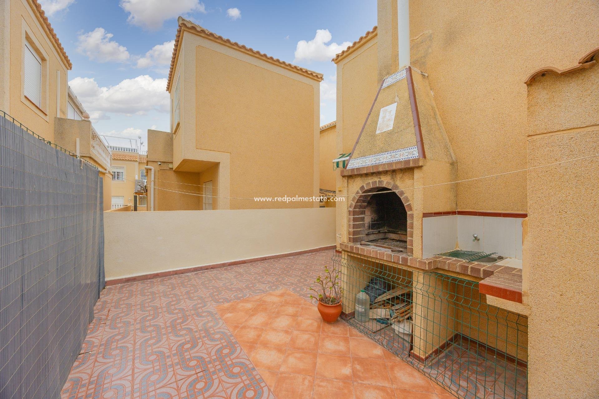 Reventa - Villa -
Torrevieja - La Siesta - El Salado - Torreta