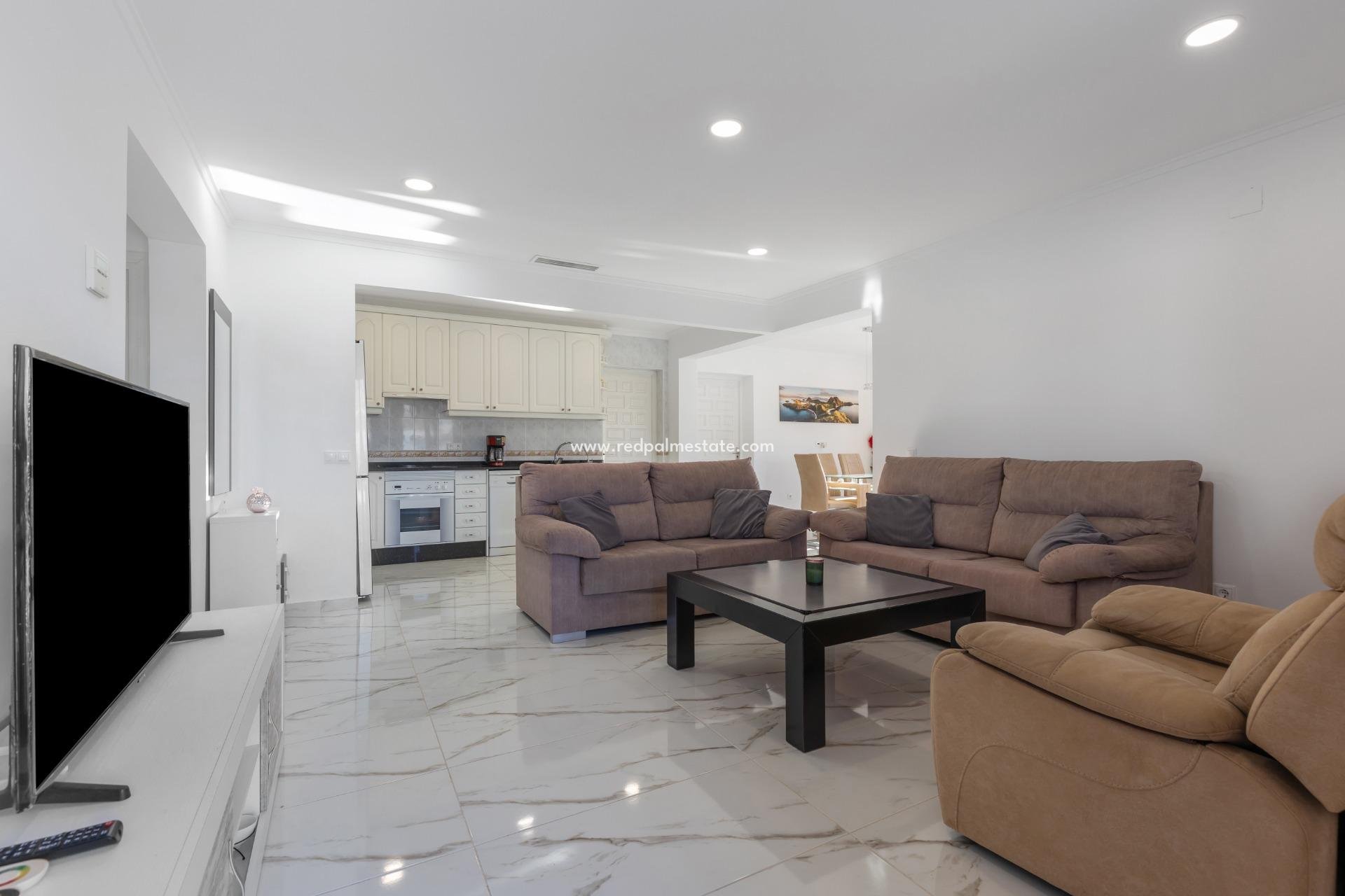 Reventa - Villa -
Torrevieja - La Siesta - El Salado -  Torreta