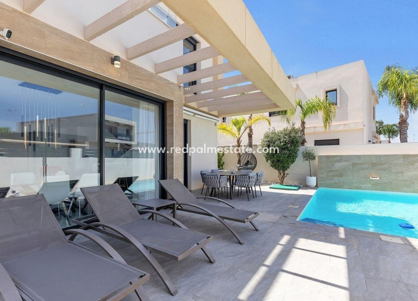 Reventa - Villa -
Torrevieja - La Siesta - El Salado - Torreta