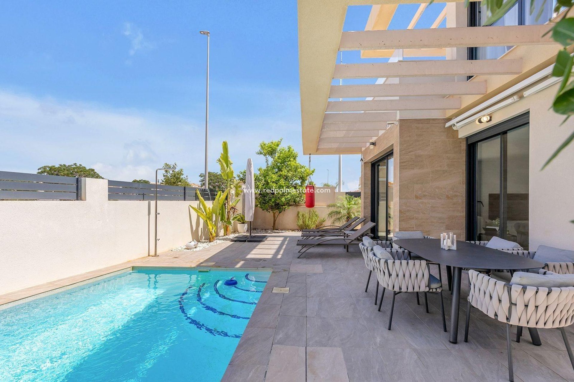 Reventa - Villa -
Torrevieja - La Siesta - El Salado - Torreta