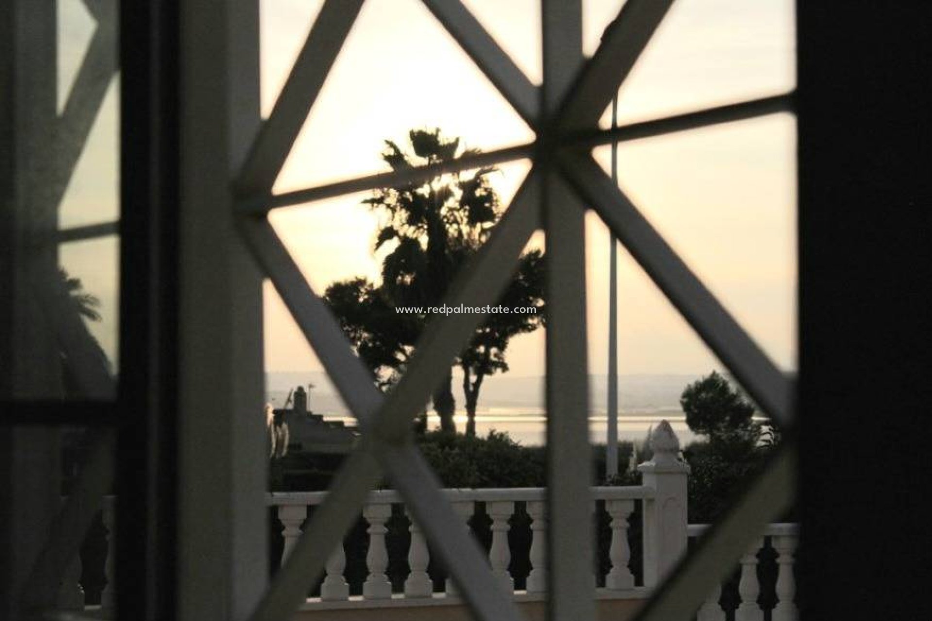 Reventa - Villa -
Torrevieja - La Siesta - El Salado -  Torreta