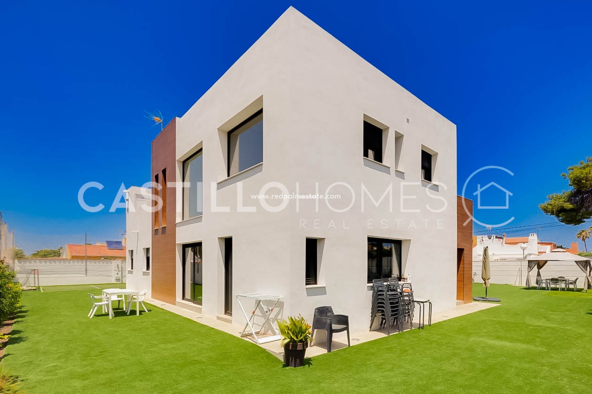 Reventa - Villa -
Torrevieja - La Siesta - El Salado -  Torreta