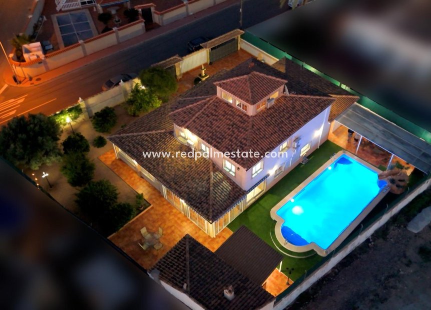 Reventa - Villa -
Torrevieja - La Siesta - El Salado -  Torreta
