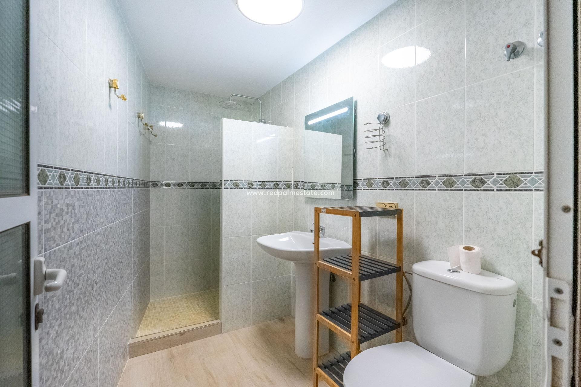 Reventa - Villa -
Torrevieja - La Siesta - El Salado -  Torreta