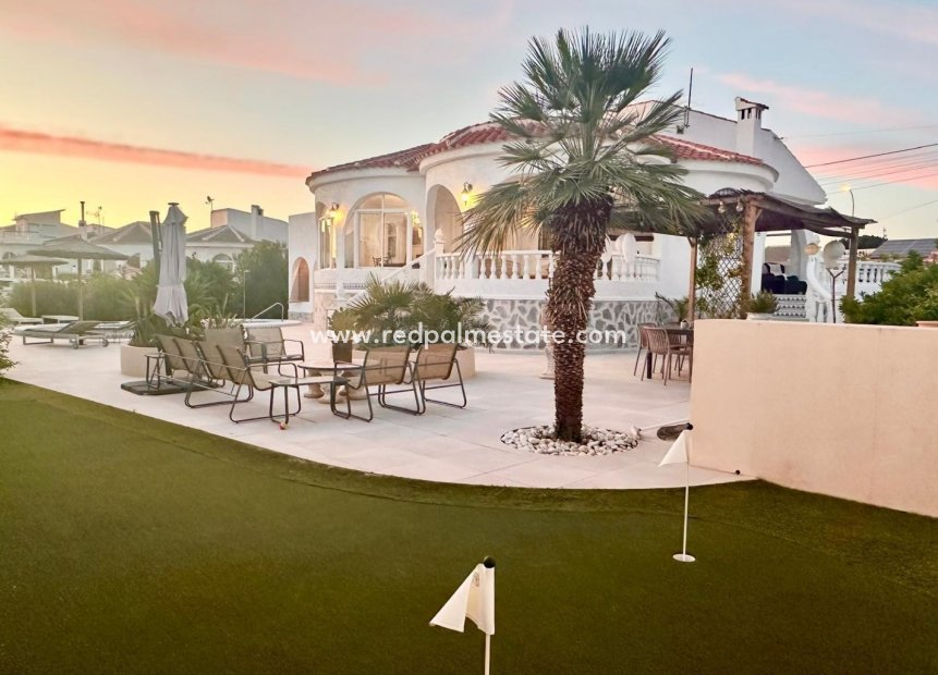 Reventa - Villa -
Torrevieja - La Siesta - El Salado -  Torreta