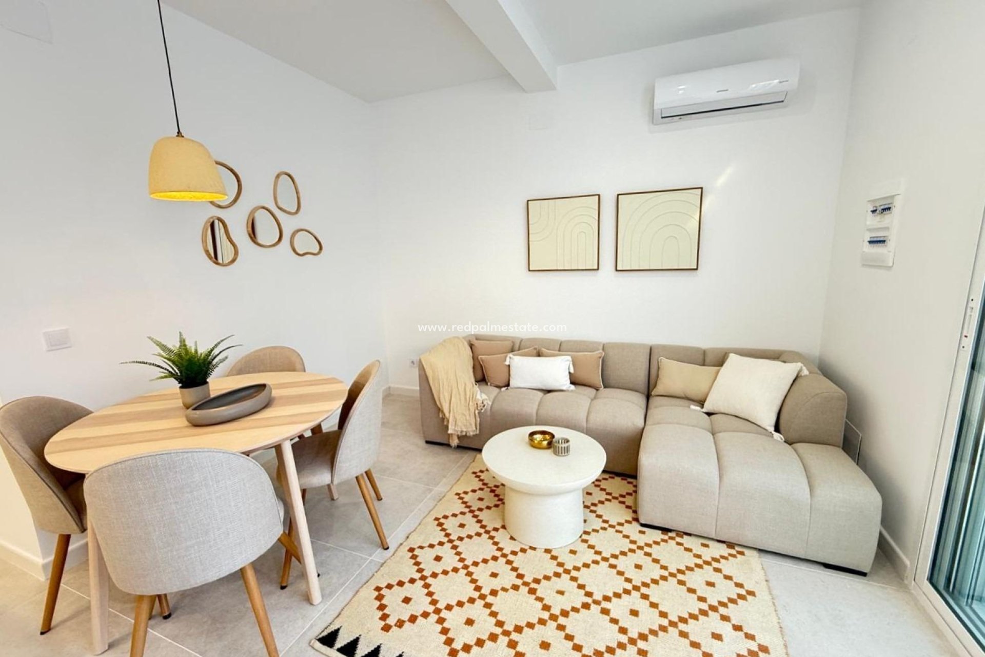 Reventa - Villa -
Torrevieja - La Siesta - El Salado -  Torreta