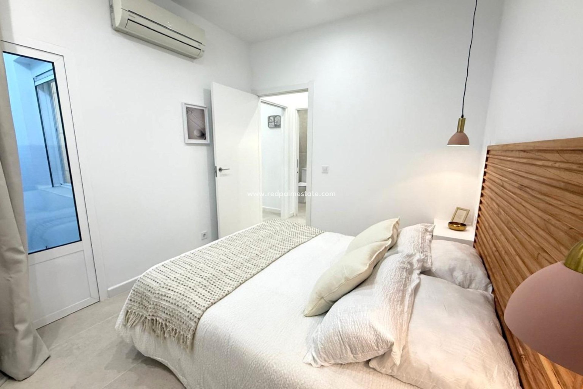 Reventa - Villa -
Torrevieja - La Siesta - El Salado -  Torreta