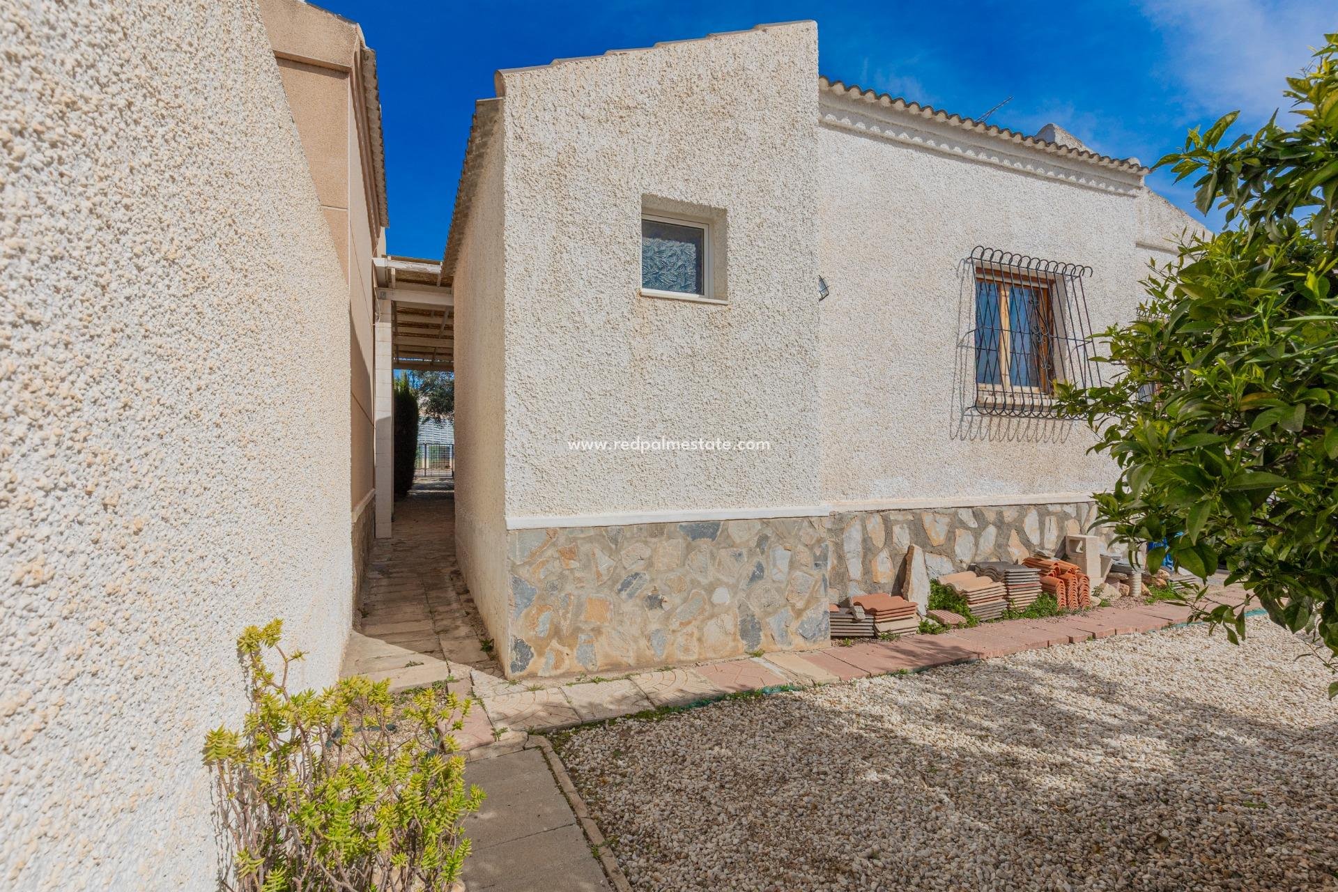 Reventa - Villa -
Torrevieja - La Siesta - El Salado -  Torreta