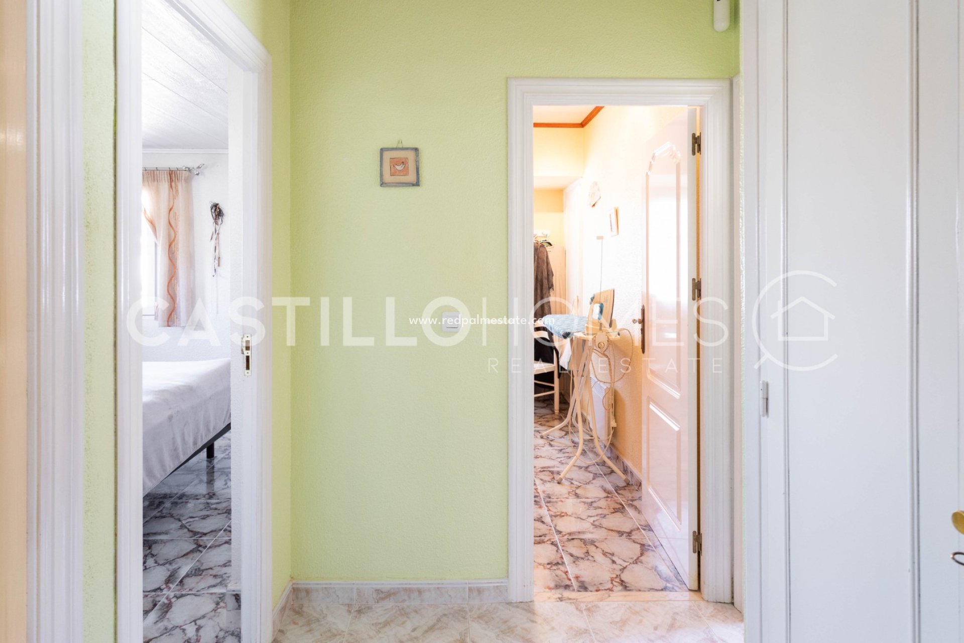 Reventa - Villa -
Torrevieja - La Siesta - El Salado - Torreta