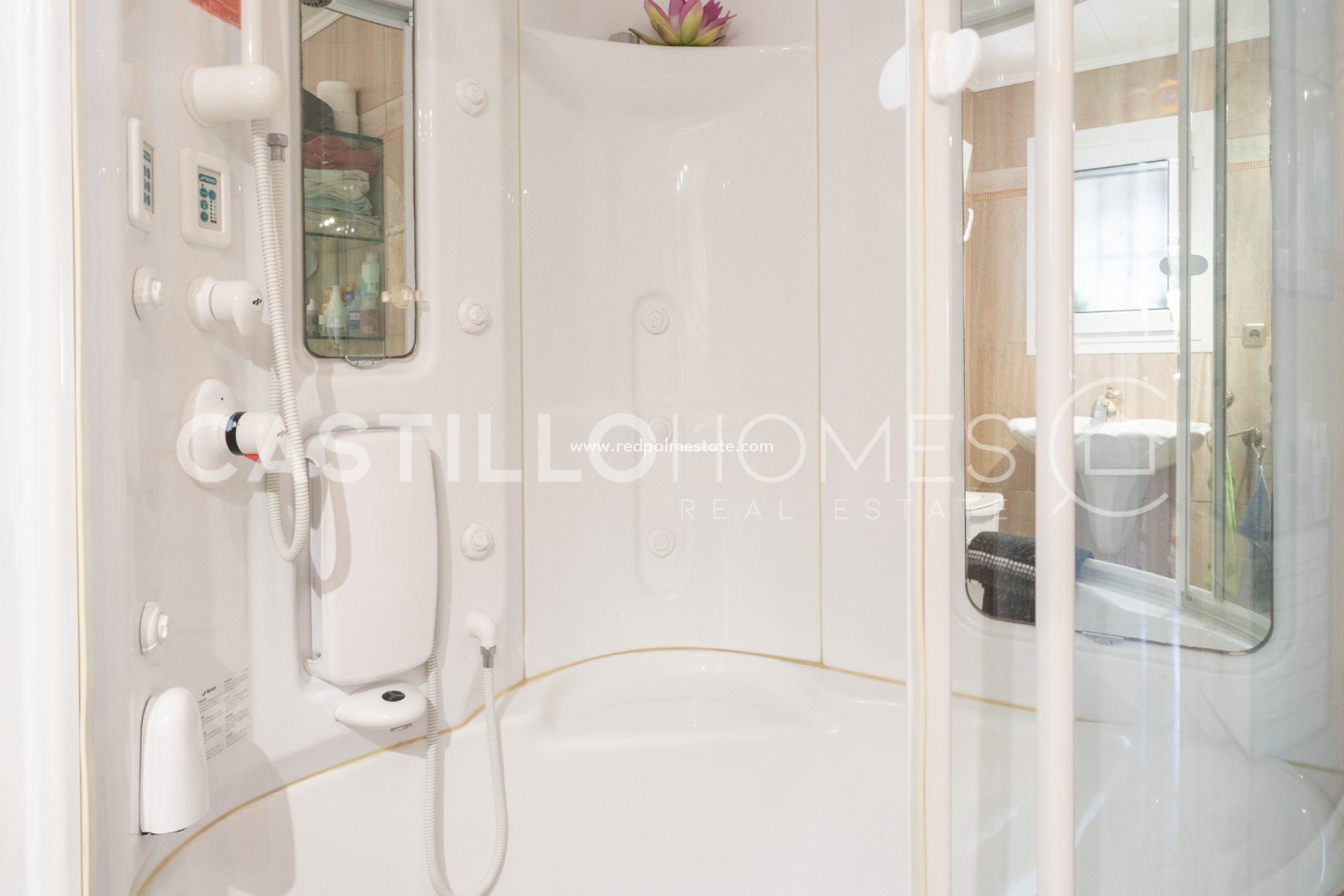 Reventa - Villa -
Torrevieja - La Siesta - El Salado - Torreta