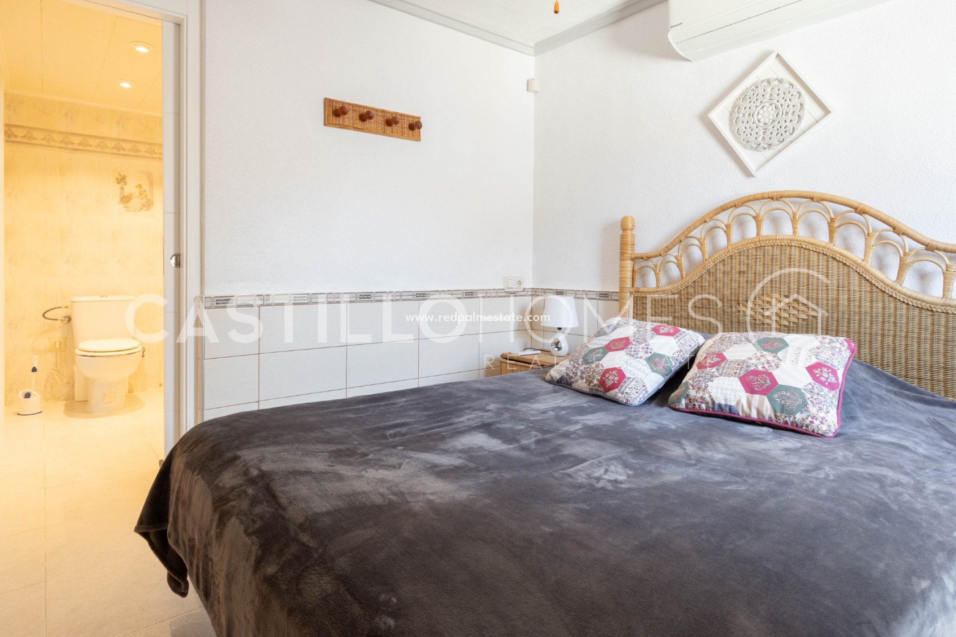 Reventa - Villa -
Torrevieja - La Siesta - El Salado - Torreta