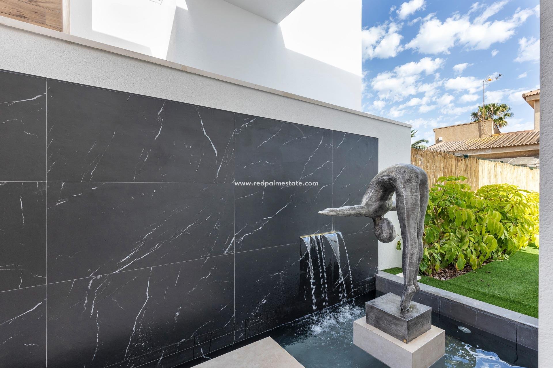 Reventa - Villa -
Torrevieja - La Siesta - El Salado - Torreta