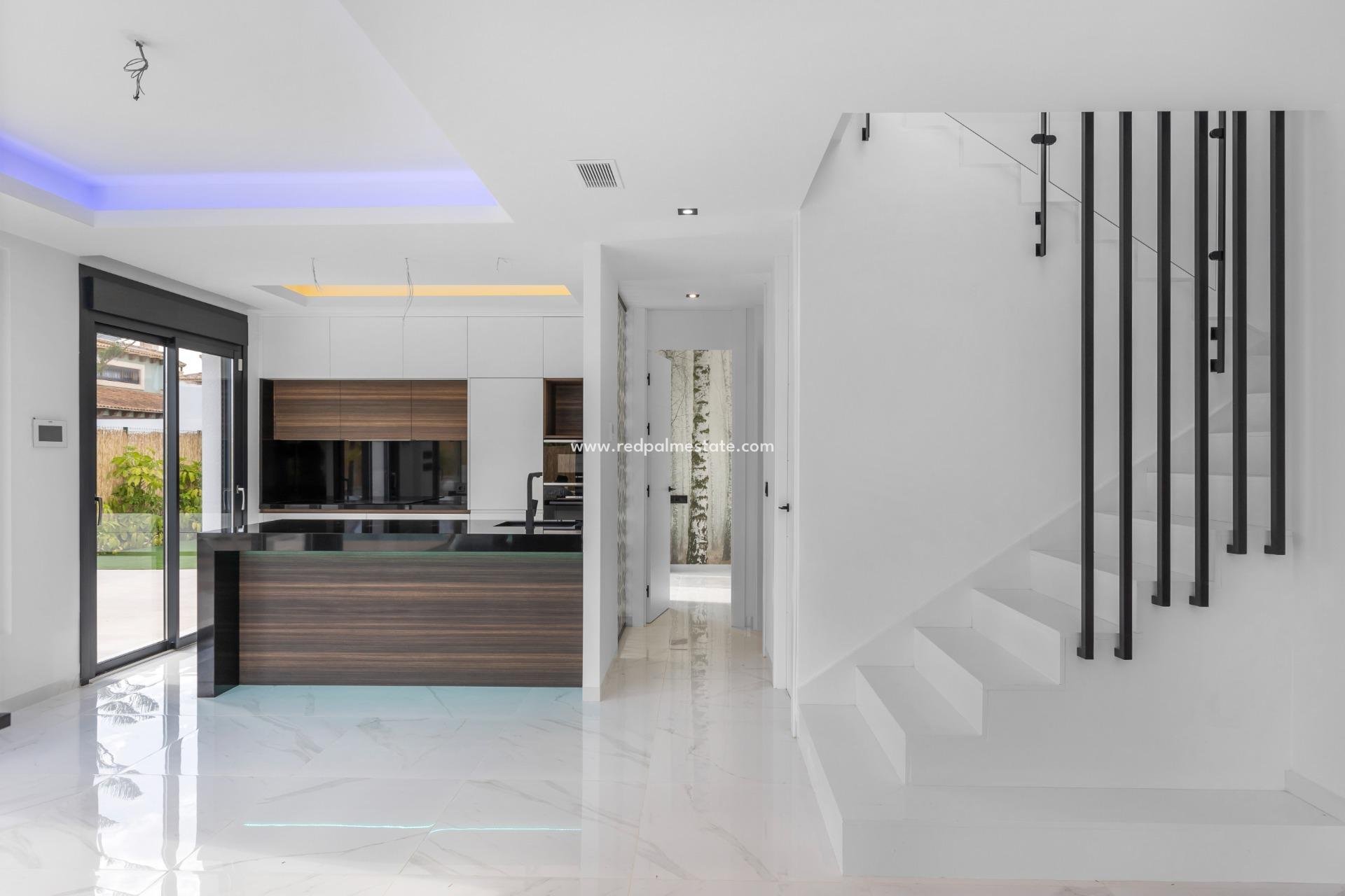 Reventa - Villa -
Torrevieja - La Siesta - El Salado - Torreta