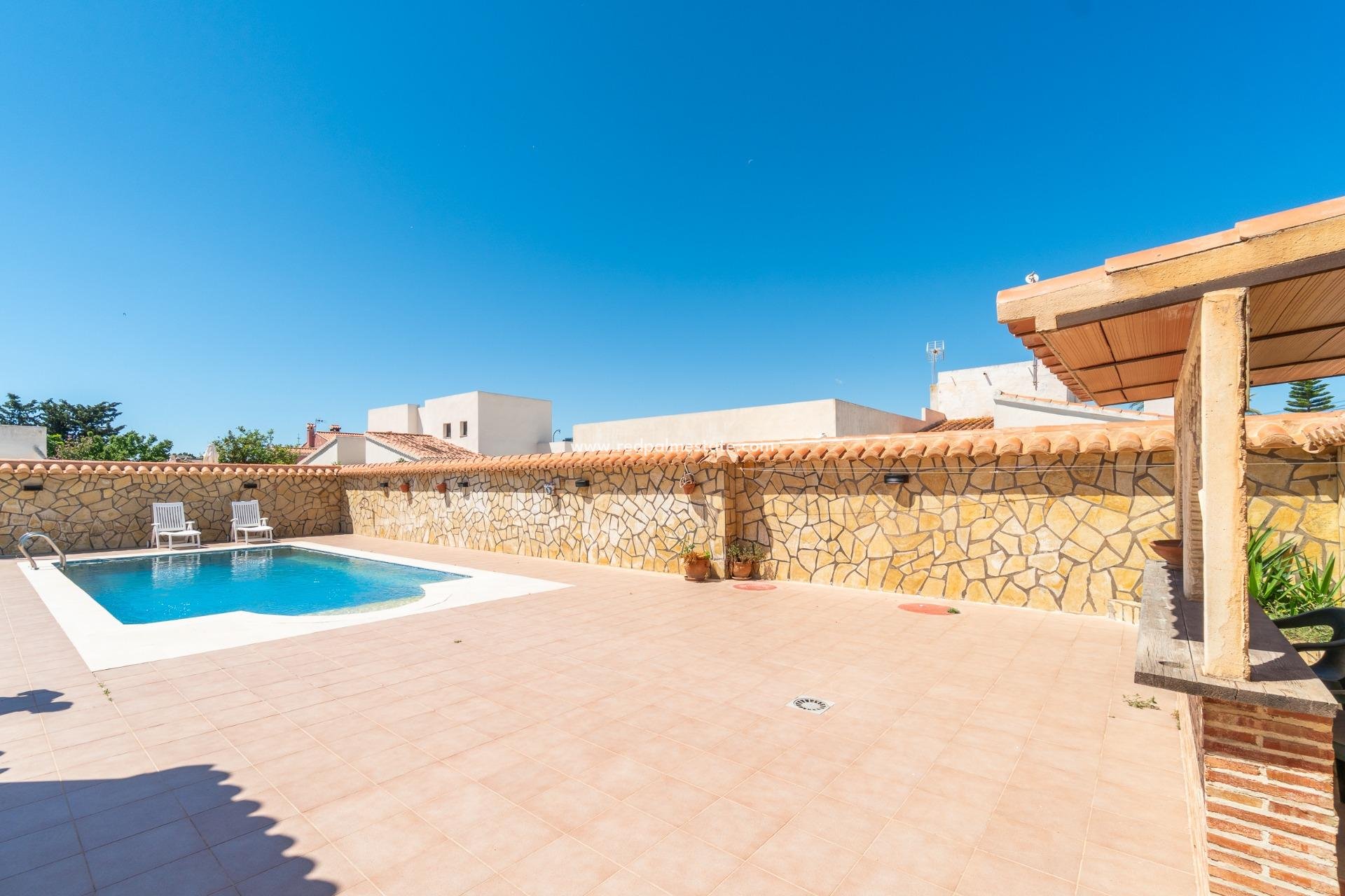 Reventa - Villa -
Torrevieja - La Siesta - El Salado - Torreta
