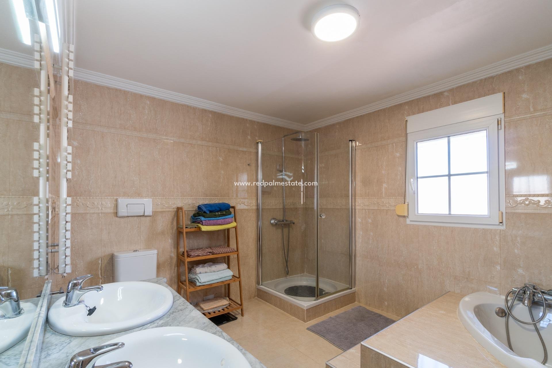 Reventa - Villa -
Torrevieja - La Siesta - El Salado - Torreta