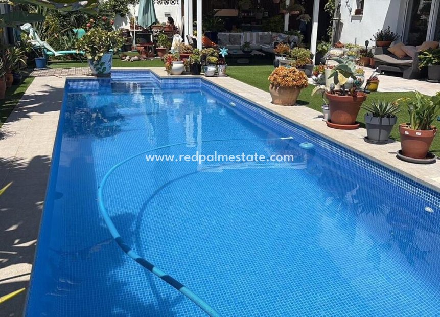 Reventa - Villa -
Torrevieja - La Siesta - El Salado - Torreta
