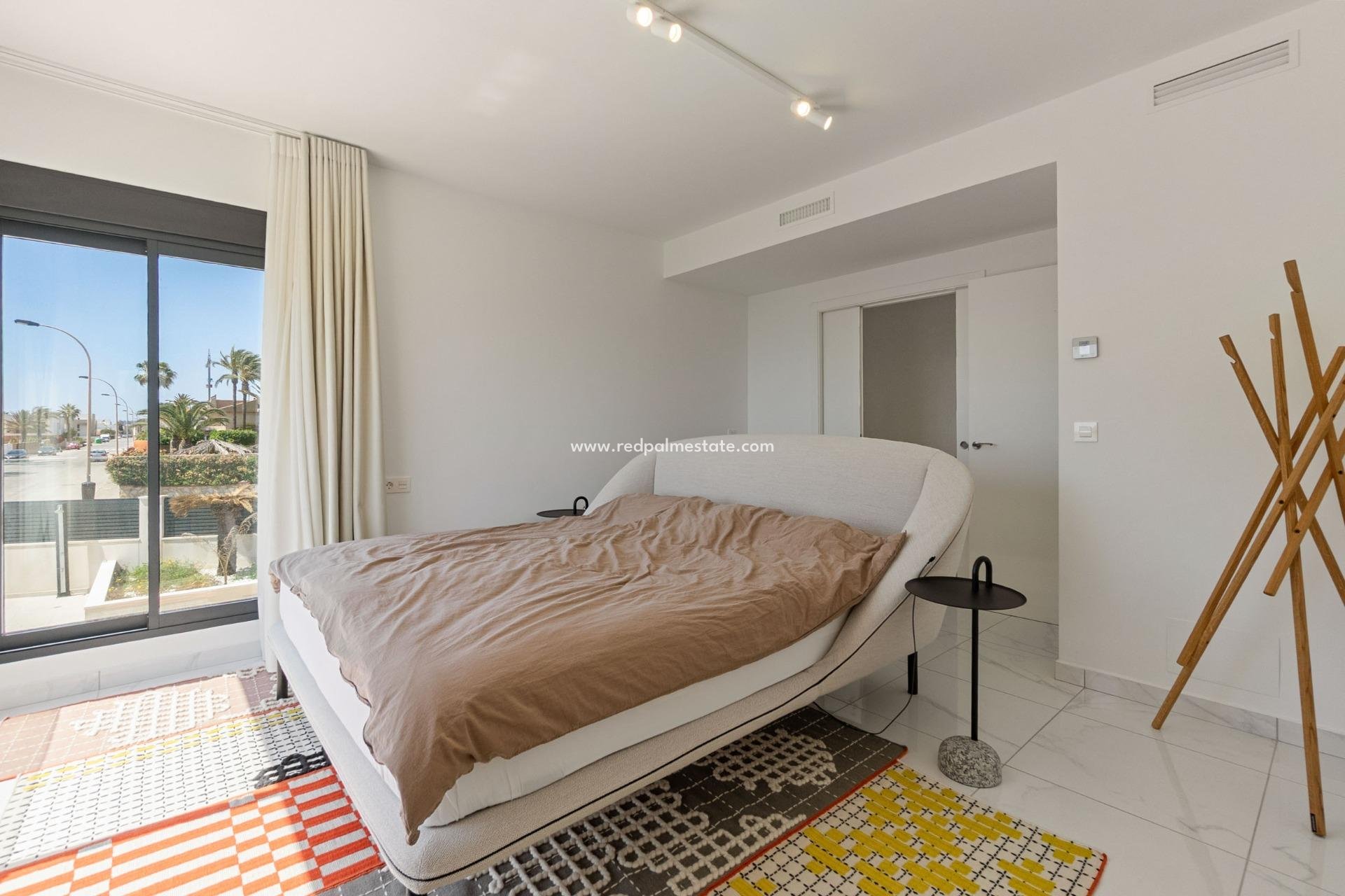 Reventa - Villa -
Torrevieja - La Veleta