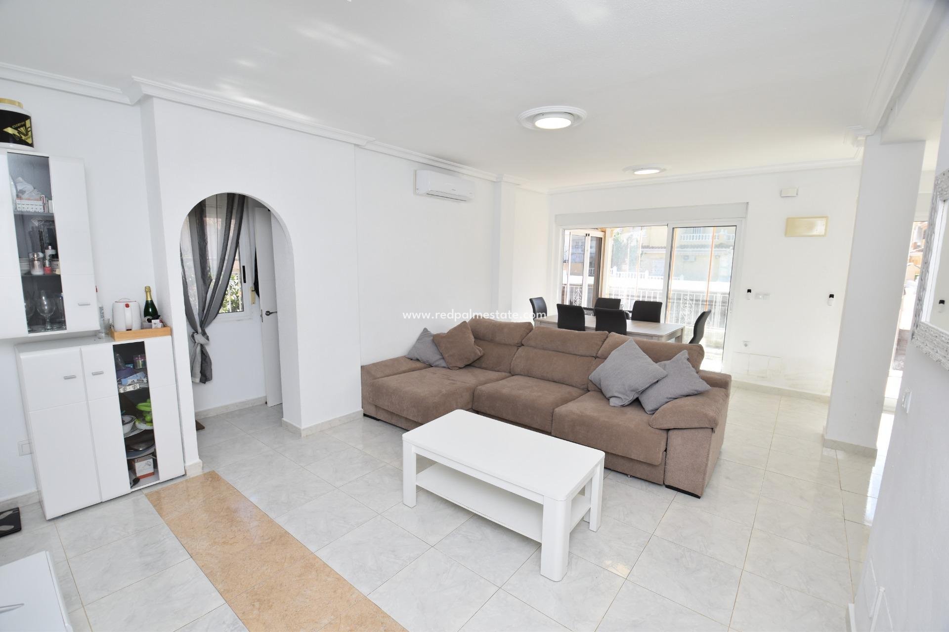 Reventa - Villa -
Torrevieja - Los Altos