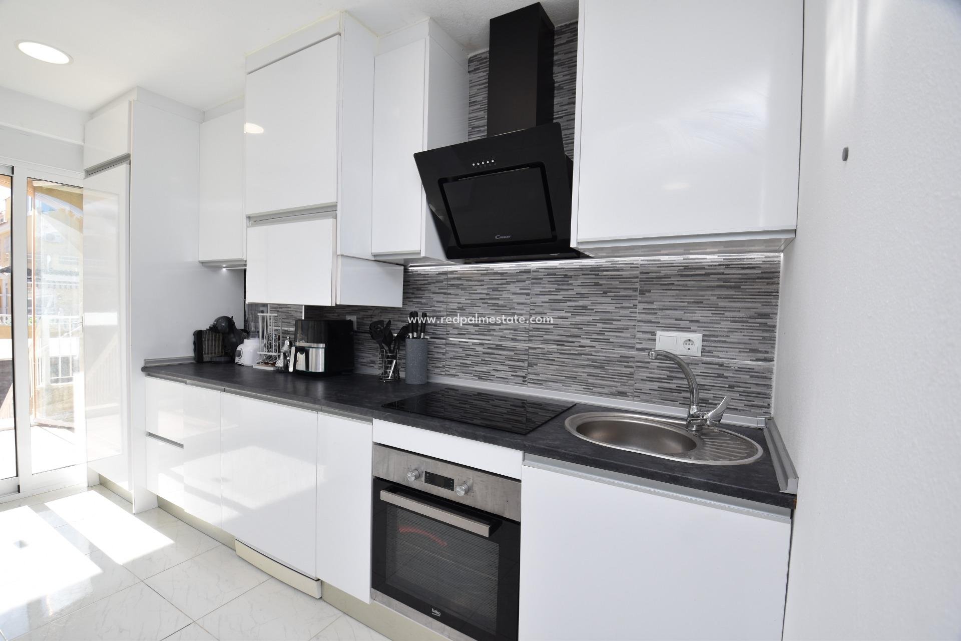 Reventa - Villa -
Torrevieja - Los altos