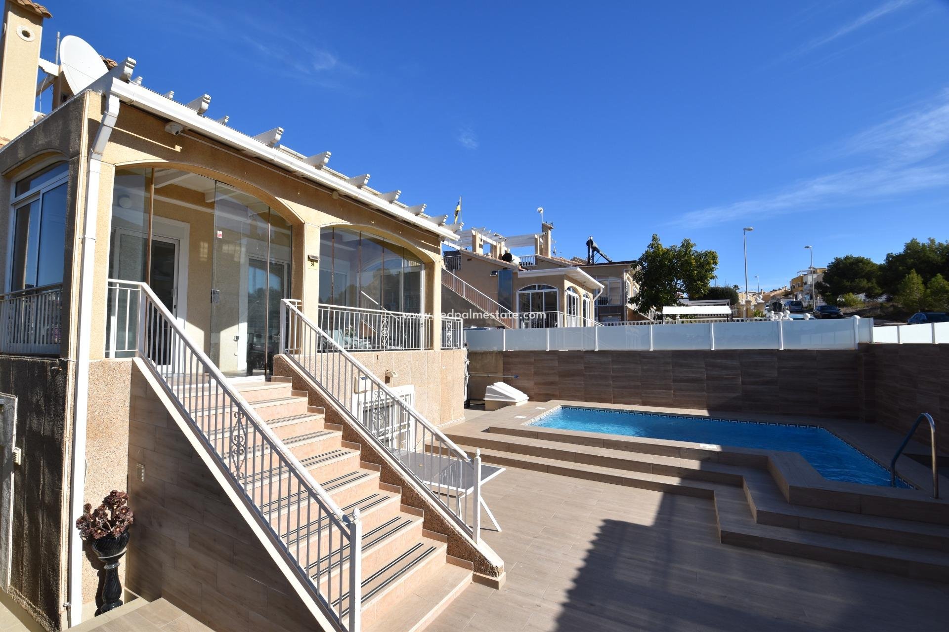 Reventa - Villa -
Torrevieja - Los altos