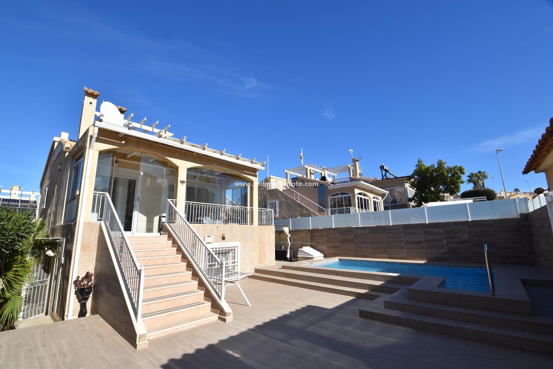 Reventa - Villa -
Torrevieja - Los altos