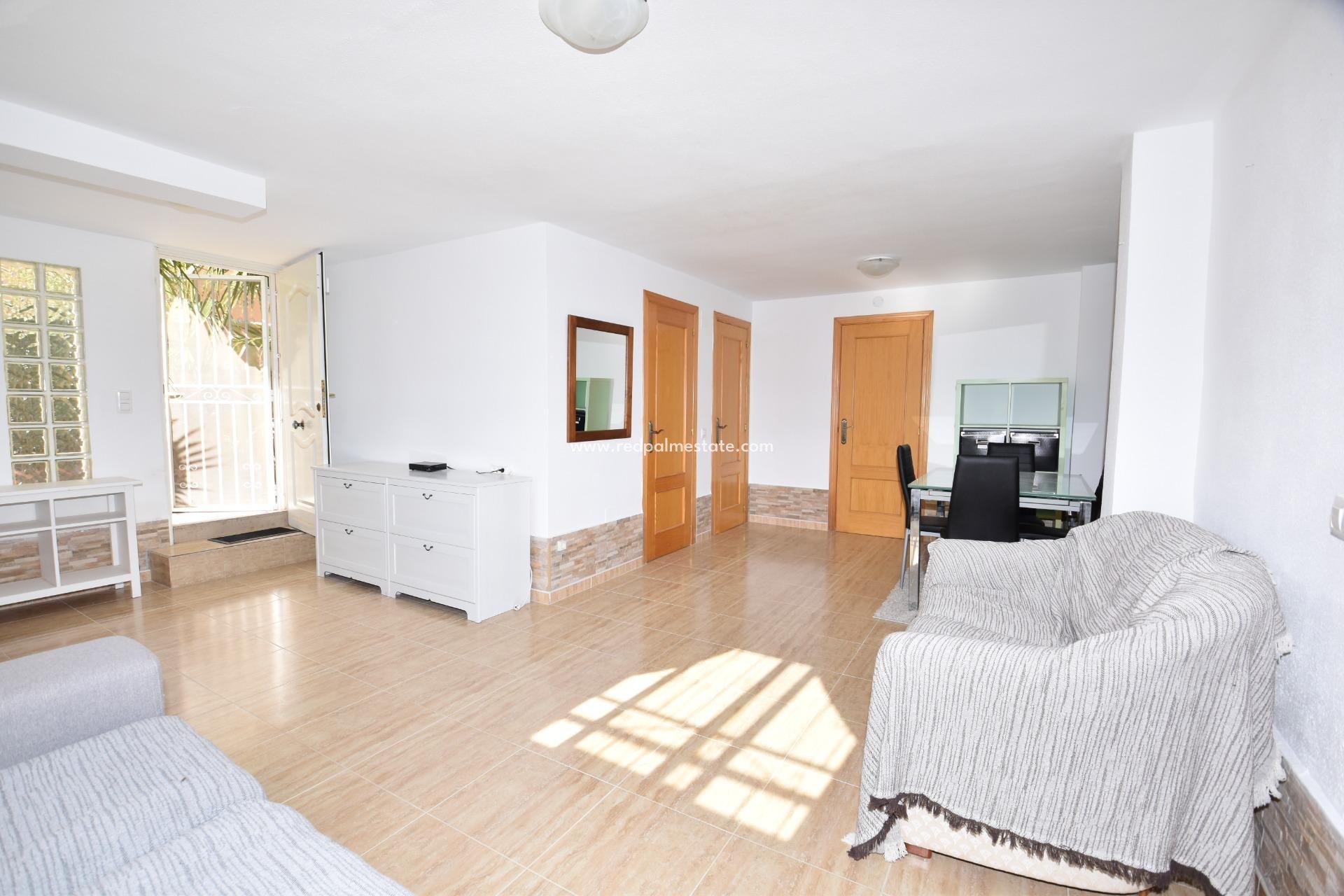 Reventa - Villa -
Torrevieja - Los Altos