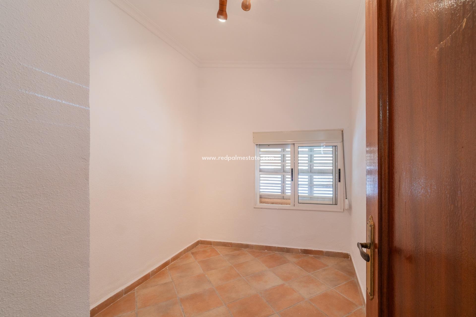 Reventa - Villa -
Torrevieja - Los Altos