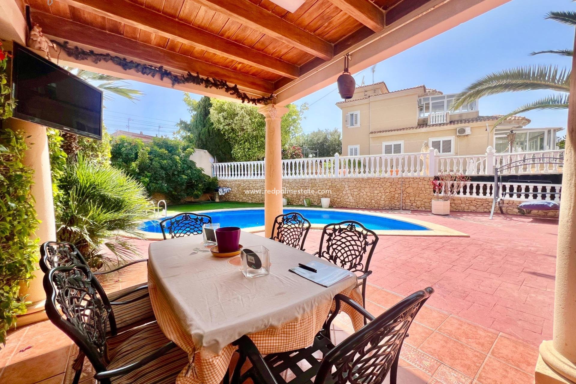 Reventa - Villa -
Torrevieja - Los balcones
