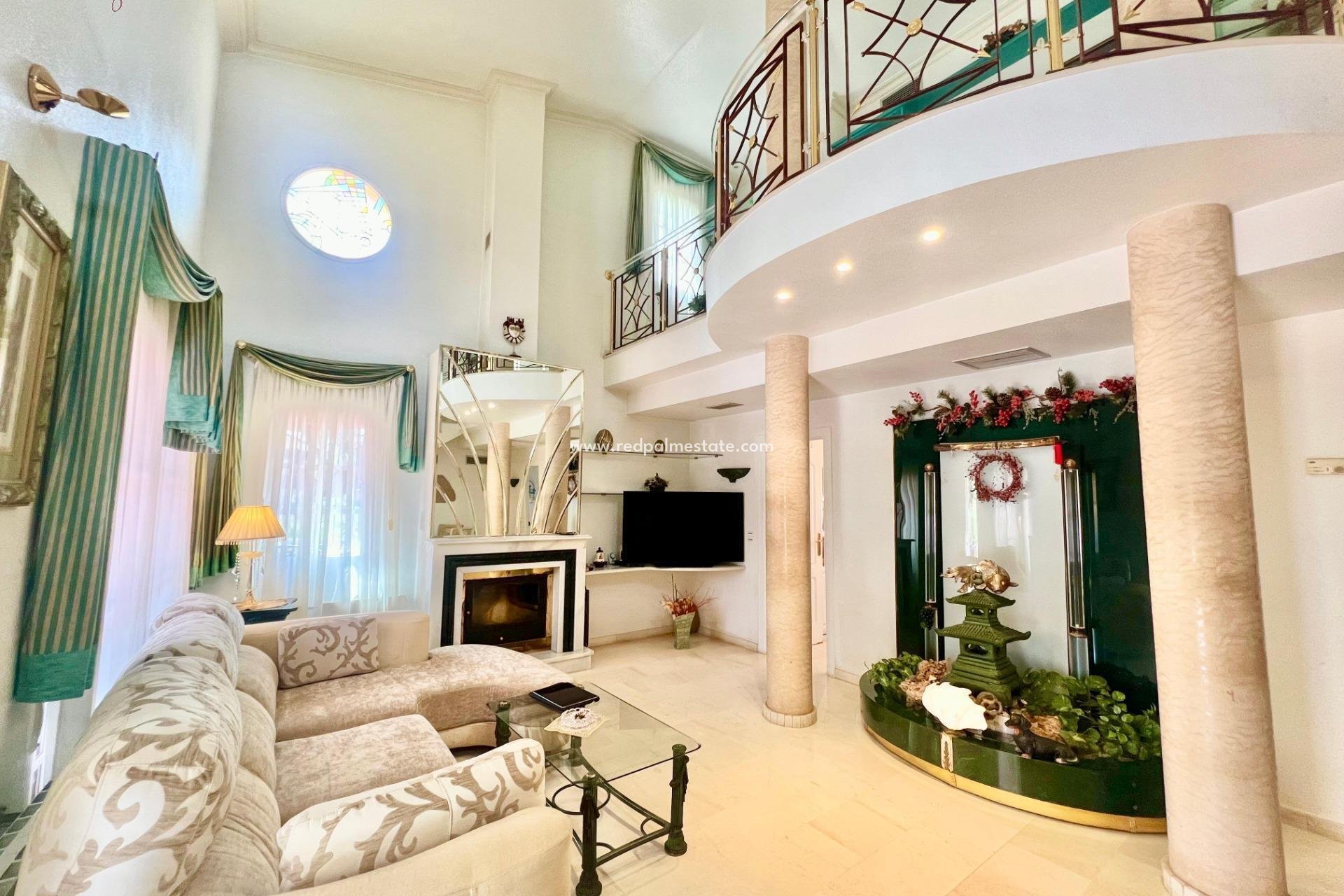 Reventa - Villa -
Torrevieja - Los balcones