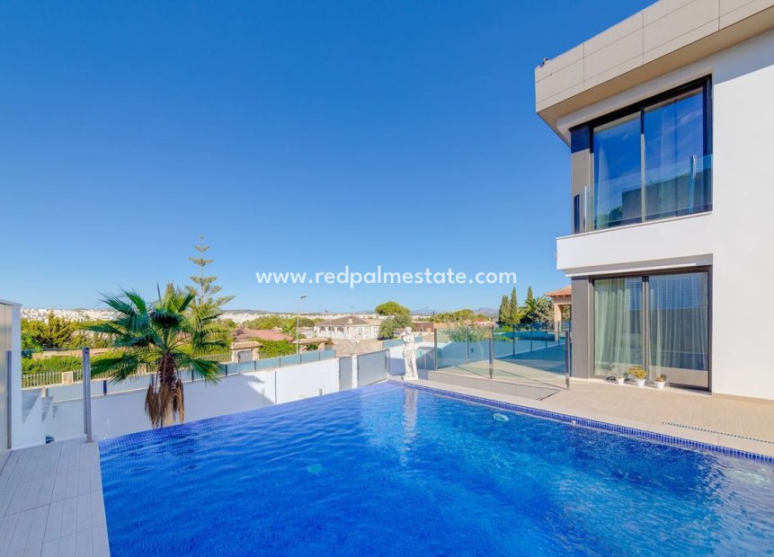 Reventa - Villa -
Torrevieja - Los balcones