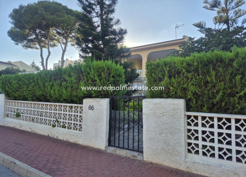 Reventa - Villa -
Torrevieja - Los balcones