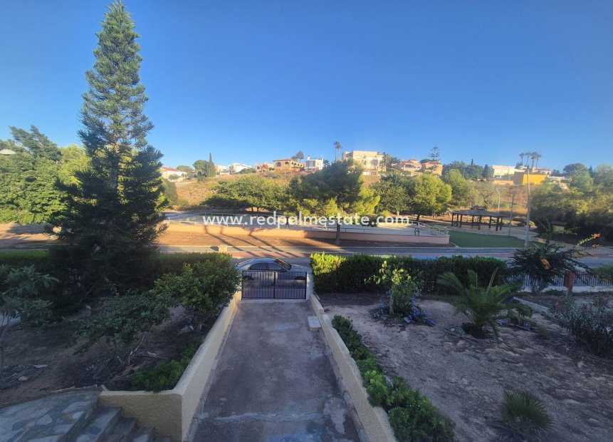 Reventa - Villa -
Torrevieja - Los balcones