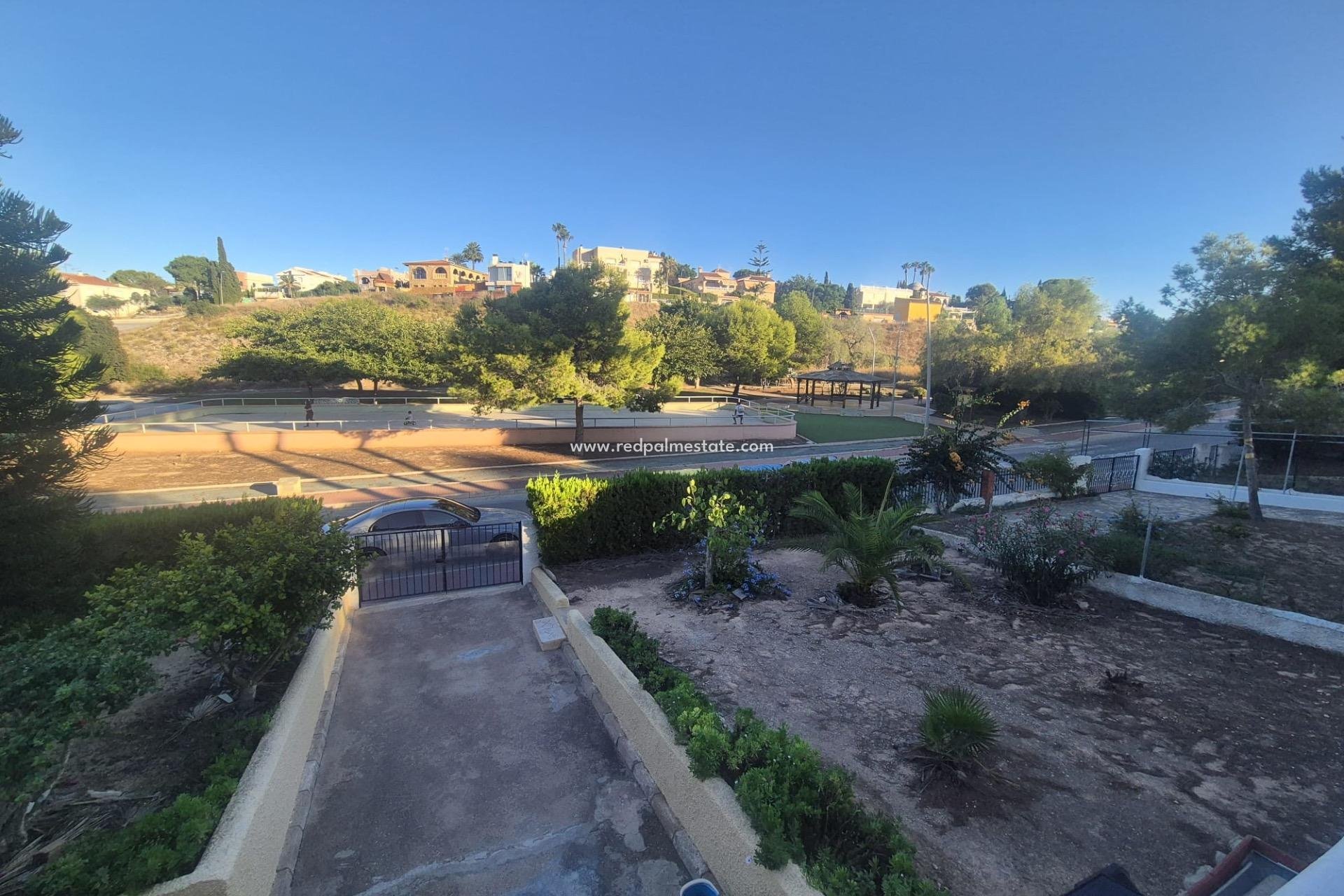 Reventa - Villa -
Torrevieja - Los balcones