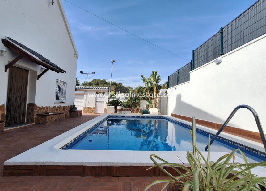 Reventa - Villa -
Torrevieja - Los balcones