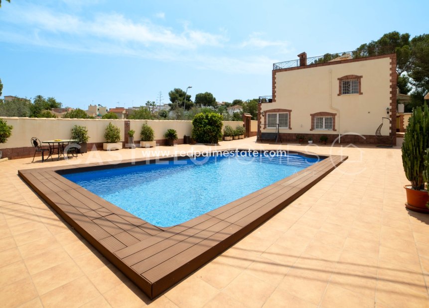 Reventa - Villa -
Torrevieja - Los balcones