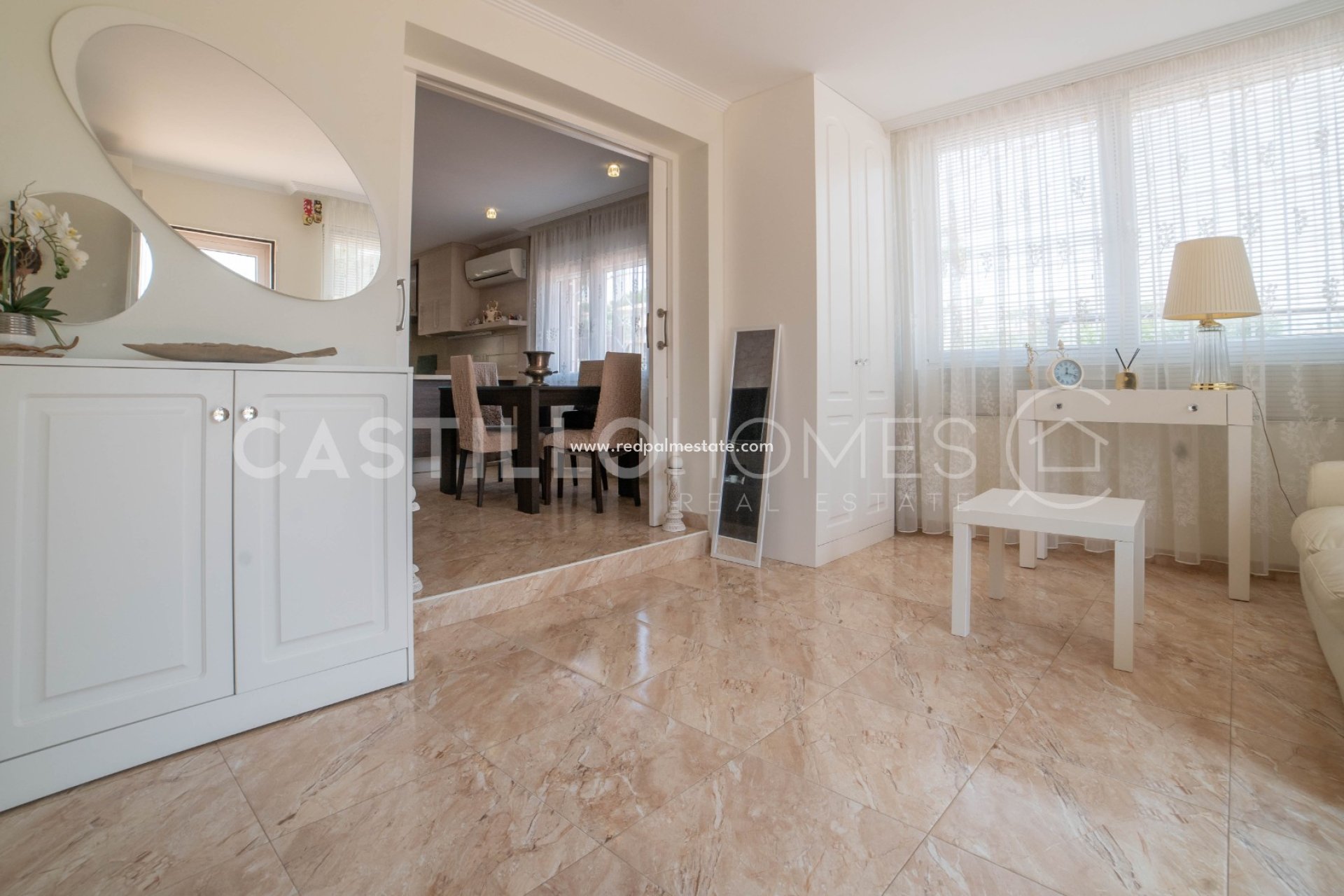 Reventa - Villa -
Torrevieja - Los balcones