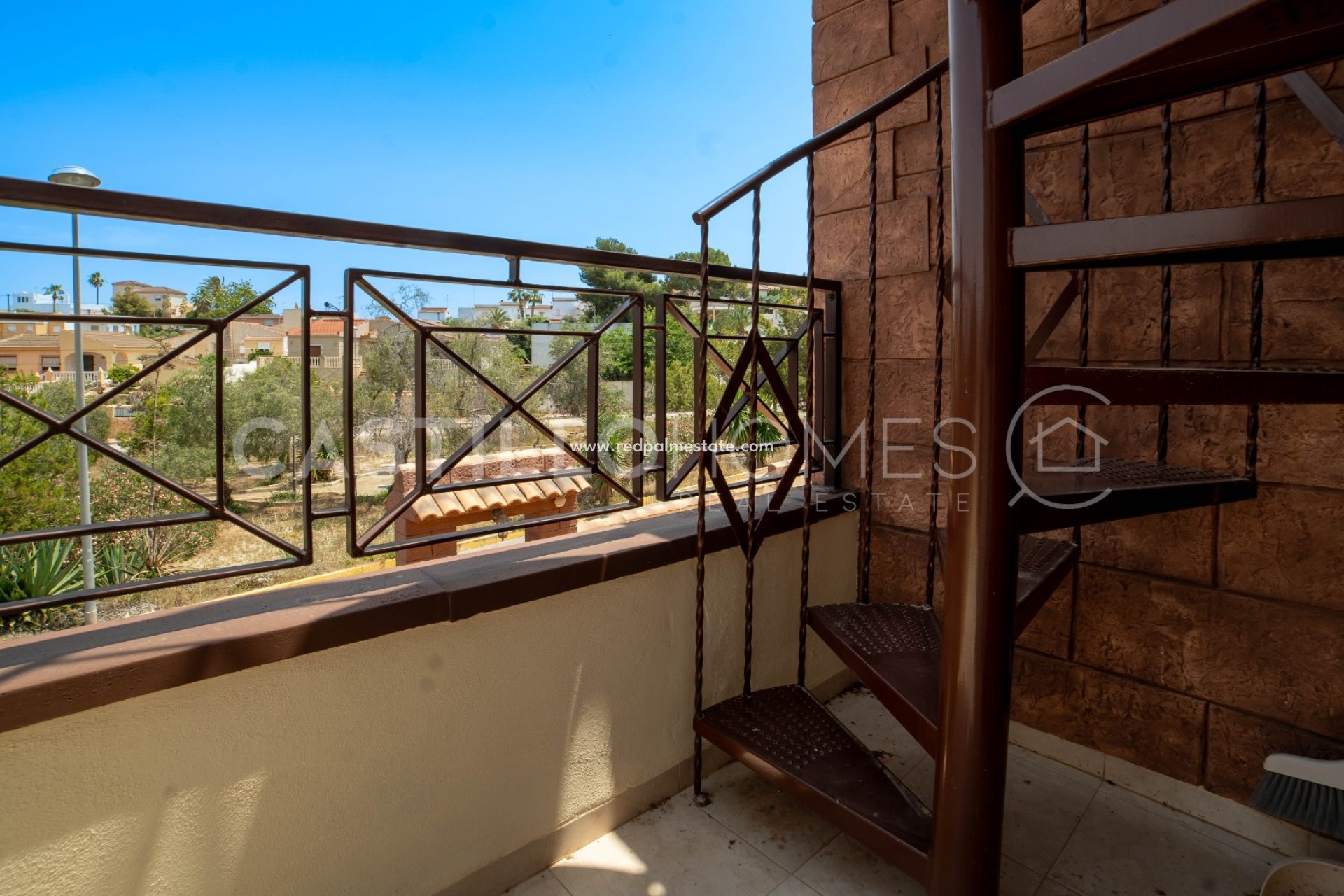 Reventa - Villa -
Torrevieja - Los balcones