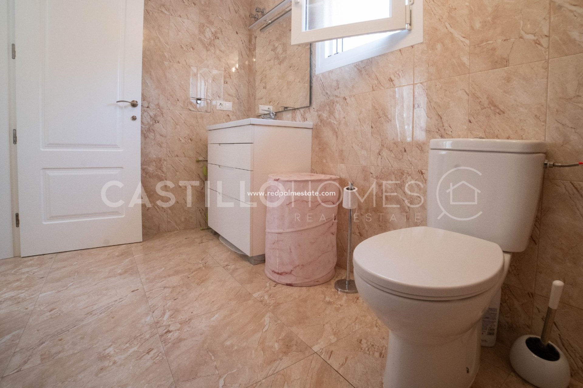 Reventa - Villa -
Torrevieja - Los balcones