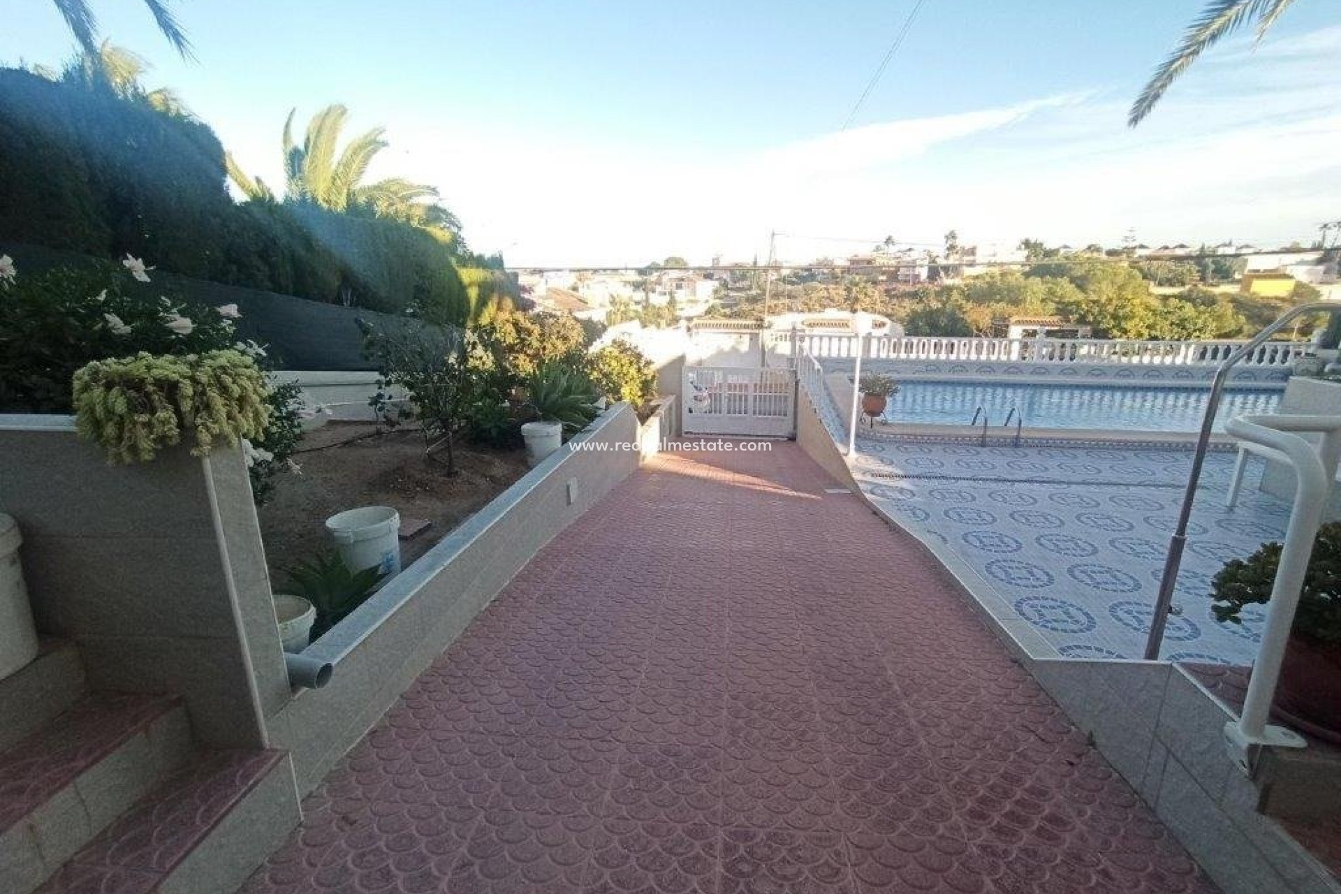 Reventa - Villa -
Torrevieja - Los Balcones