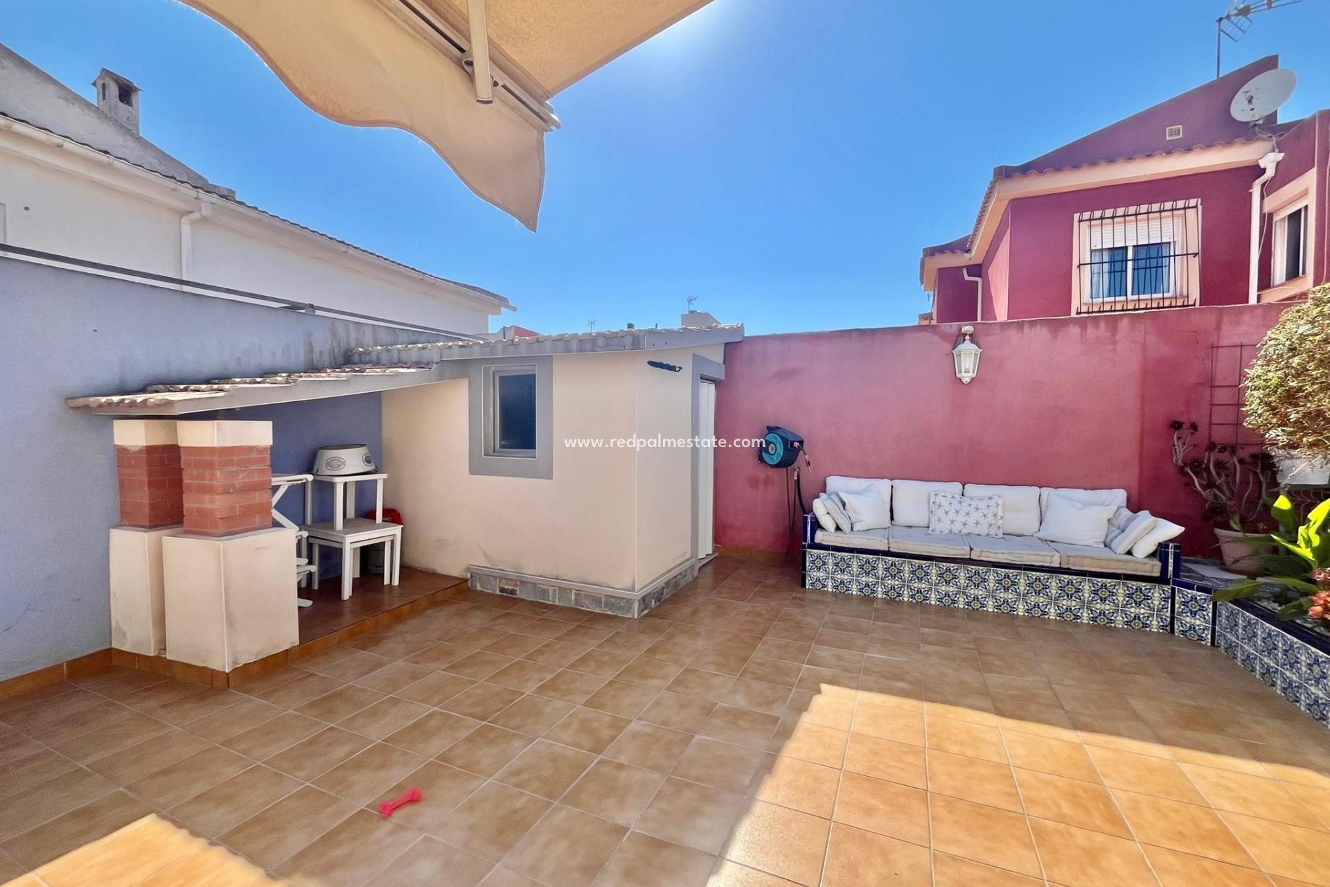 Reventa - Villa -
Torrevieja - Los balcones