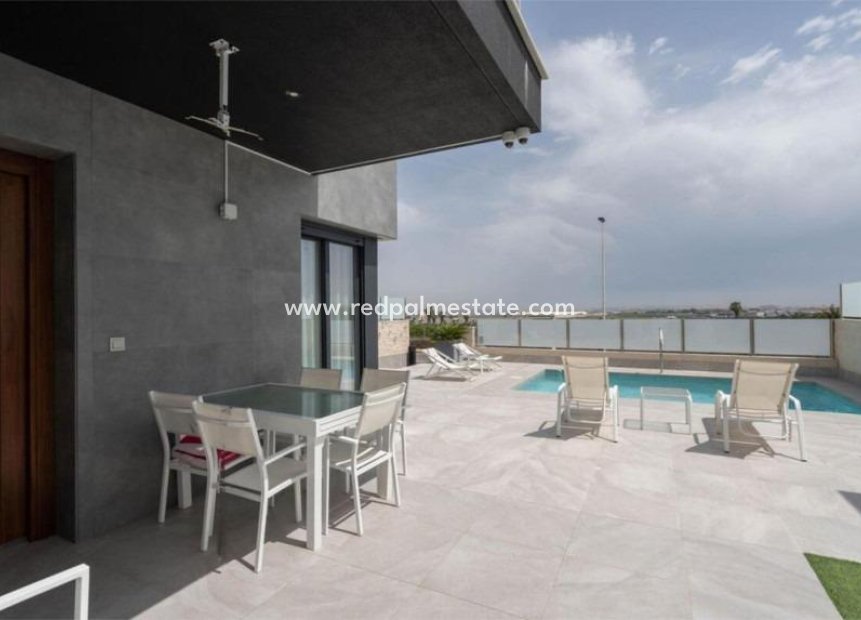 Reventa - Villa -
Torrevieja - Los balcones