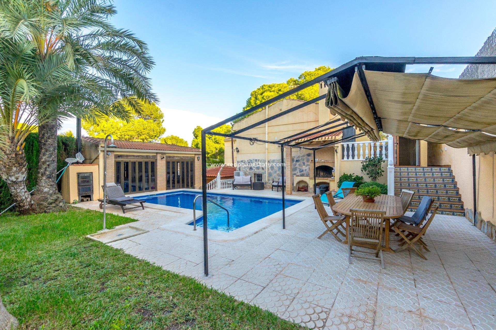 Reventa - Villa -
Torrevieja - Los balcones