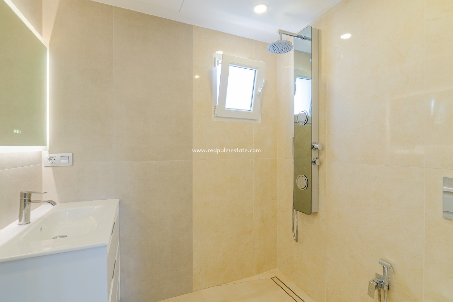 Reventa - Villa -
Torrevieja - Los balcones