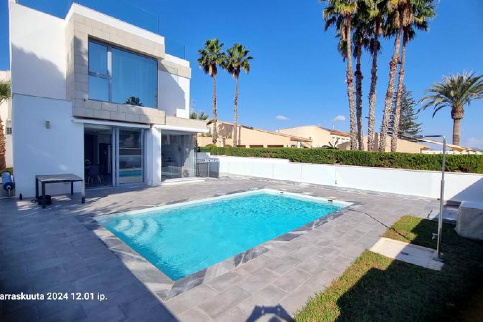 Reventa - Villa -
Torrevieja - Los balcones