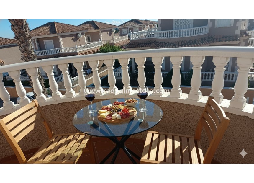 Reventa - Villa -
Torrevieja - Los balcones