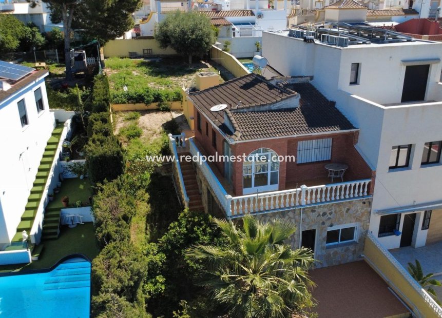 Reventa - Villa -
Torrevieja - Los balcones