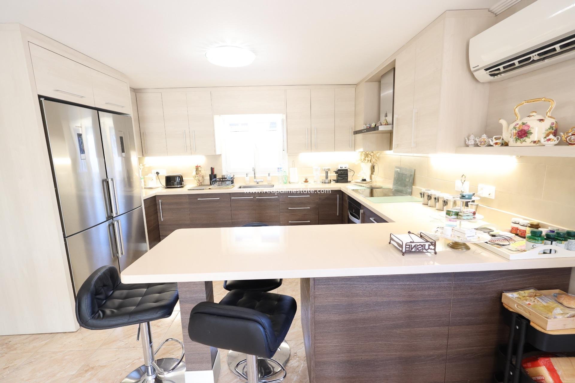 Reventa - Villa -
Torrevieja - Los balcones